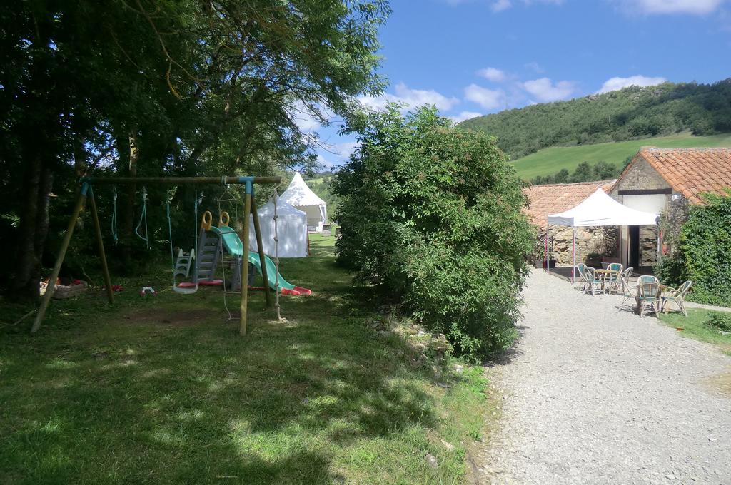 Domaine D'Alcapies Bed & Breakfast Saint-Jean-d'Alcapies ภายนอก รูปภาพ