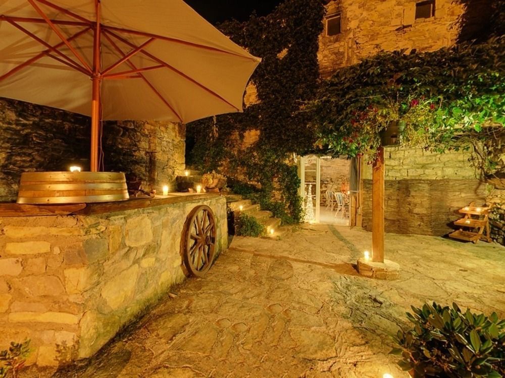 Domaine D'Alcapies Bed & Breakfast Saint-Jean-d'Alcapies ภายนอก รูปภาพ
