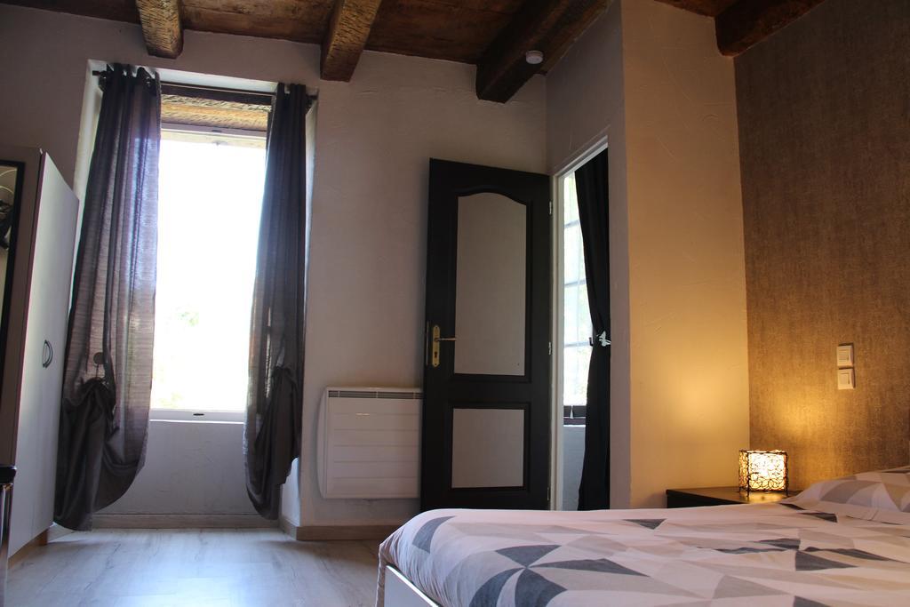 Domaine D'Alcapies Bed & Breakfast Saint-Jean-d'Alcapies ภายนอก รูปภาพ